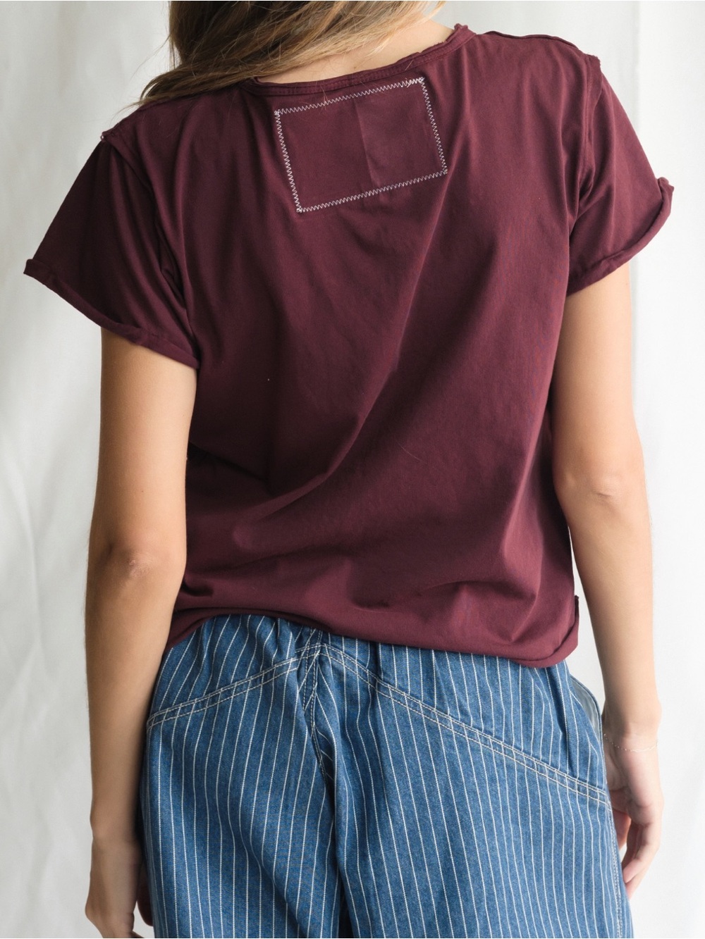Queen Tee - Picture 3 of 3